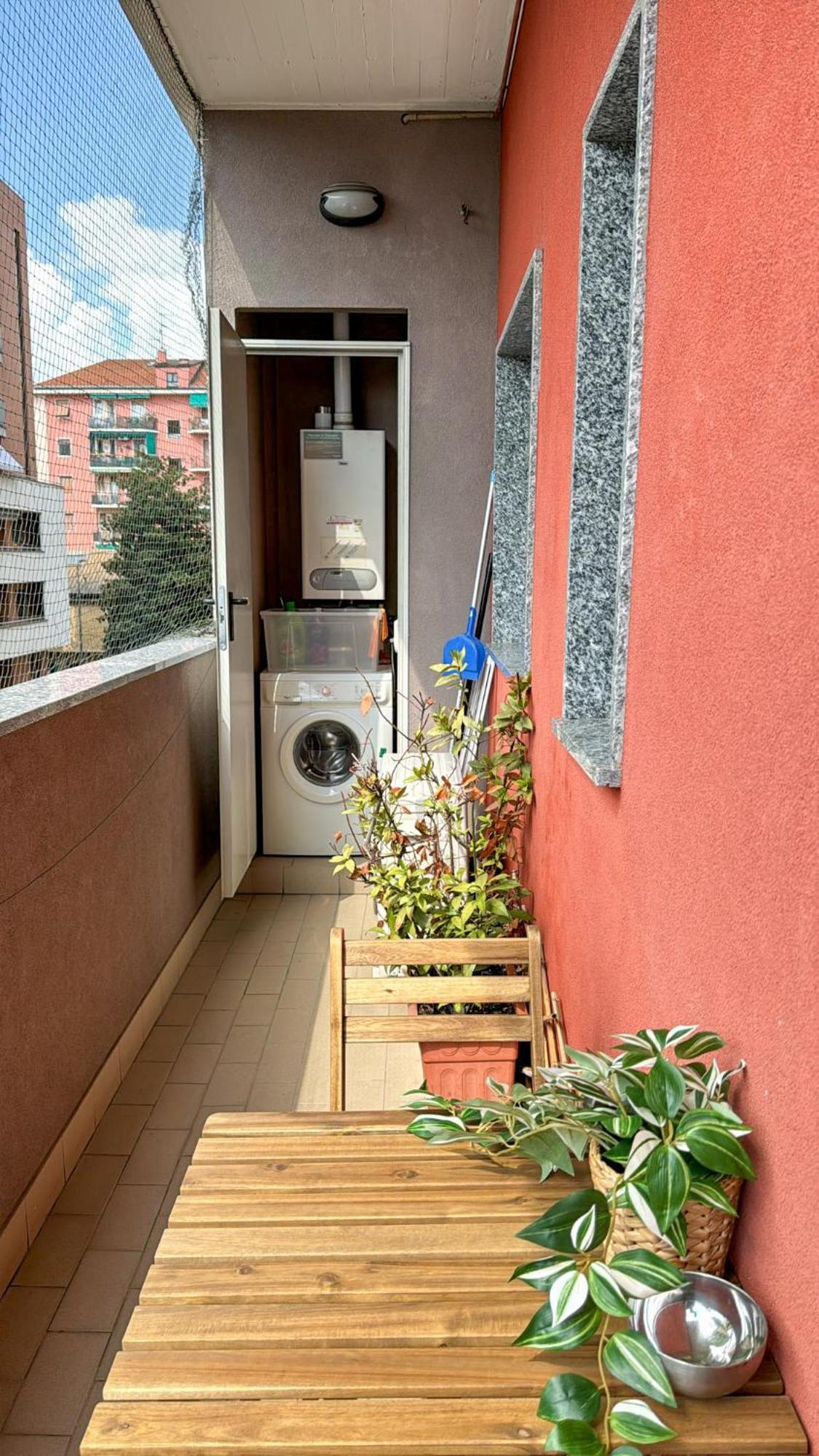 Home In Town - Niguarda - Metro M3 Sotto Casa - Duomo In 12Min Milan Exterior photo